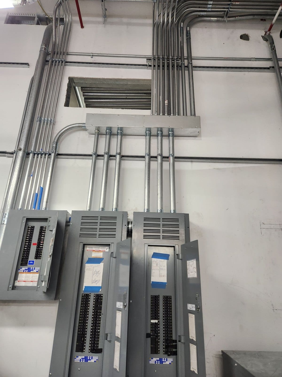 The Frazier Electrical Solutions LLC team at work